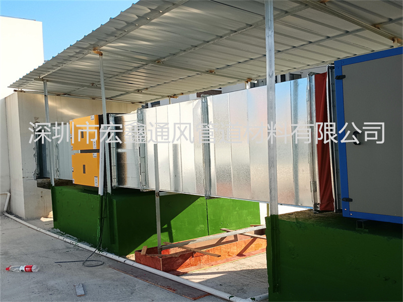 龍崗商（shāng）業（yè）街共板法蘭風管安裝工（gōng）程案例